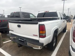 GMC Sierra 2500HD 2004 4dr Extended Cab Work Truck RWD SB