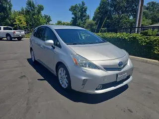 Toyota Prius v 2014 Five 4dr Wagon