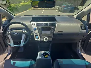 Toyota Prius v 2014 Five 4dr Wagon