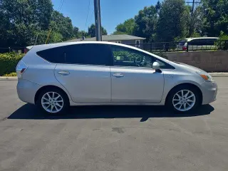 Toyota Prius v 2014 Five 4dr Wagon