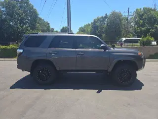 Toyota 4Runner 2020 4x4 SR5 4dr SUV