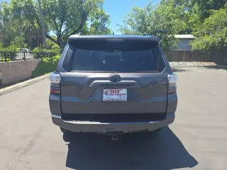 Toyota 4Runner 2020 4x4 SR5 4dr SUV