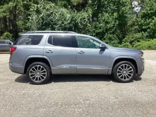 GMC Acadia 2022 4x4 Denali 4dr SUV