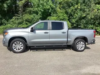 Chevrolet Silverado 1500 2023 4x4 Custom 4dr Crew Cab 5.8 ft. SB