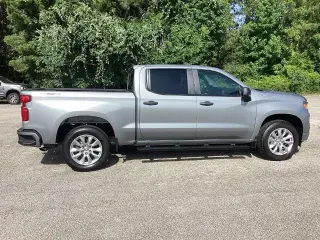 Chevrolet Silverado 1500 2023 4x4 Custom 4dr Crew Cab 5.8 ft. SB