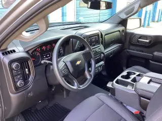 Chevrolet Silverado 1500 2023 4x4 Custom 4dr Crew Cab 5.8 ft. SB