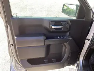 Chevrolet Silverado 1500 2023 4x4 Custom 4dr Crew Cab 5.8 ft. SB