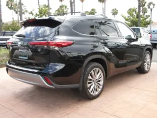 Toyota Highlander 2022 Limited 4dr SUV