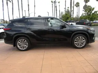 Toyota Highlander 2022 Limited 4dr SUV