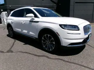 Lincoln Nautilus 2023 AWD Reserve 4dr SUV