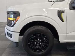 Ford F-150 2025 4x2 STX 4dr SuperCrew 5.5 ft. SB