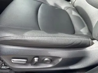 Toyota Corolla Cross 2024 XLE 4dr Crossover