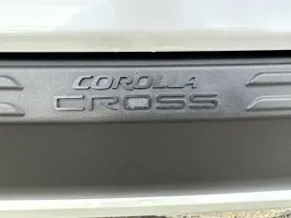 Toyota Corolla Cross 2024 XLE 4dr Crossover