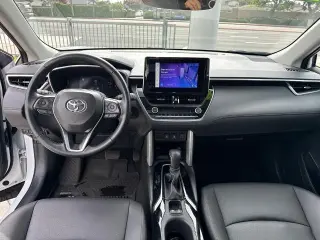 Toyota Corolla Cross 2024 XLE 4dr Crossover