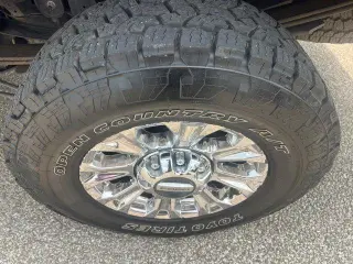 Ford F-250 Super Duty 2018 4x4 Limited 4dr Crew Cab 6.8 ft. SB Pickup
