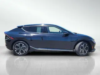 Kia EV6 2023 Wind 4dr Crossover