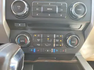 Ford F-150 2018 4x2 King Ranch 4dr SuperCrew 5.5 ft. SB
