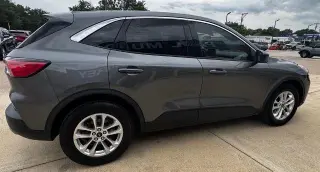 Ford Escape 2022 SE 4dr SUV