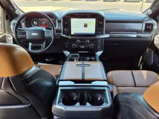 Ford F-150 2021 4x4 Platinum 4dr SuperCrew 5.5 ft. SB