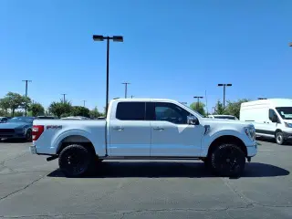 Ford F-150 2021 4x4 Platinum 4dr SuperCrew 5.5 ft. SB