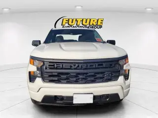 Chevrolet Silverado 1500 2023 4x4 Custom 4dr Crew Cab 5.8 ft. SB