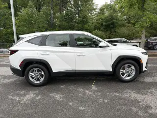 Hyundai TUCSON 2025 SE 4dr SUV