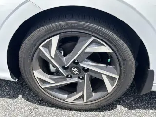 Hyundai ELANTRA 2025 Limited 4dr Sedan