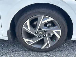 Hyundai ELANTRA 2025 Limited 4dr Sedan