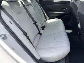 Hyundai ELANTRA 2025 Limited 4dr Sedan