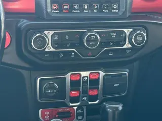 Jeep Gladiator 2020 4x4 Launch Edition 4dr Crew Cab 5.0 ft. SB
