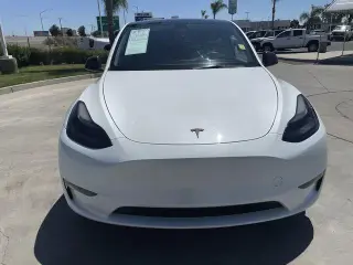 Tesla Model Y 2023 AWD Performance 4dr Crossover