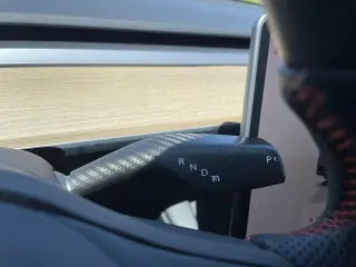 Tesla Model Y 2023 AWD Performance 4dr Crossover