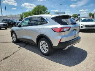 Ford Escape 2022 SE 4dr SUV