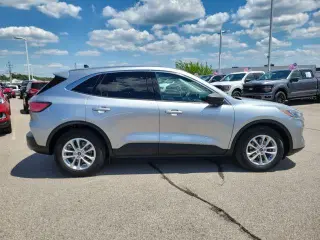Ford Escape 2022 SE 4dr SUV