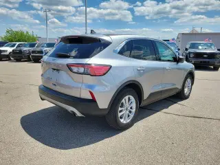 Ford Escape 2022 SE 4dr SUV