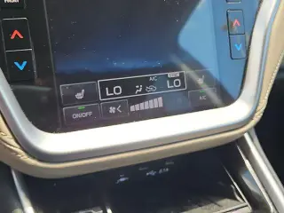 Subaru Outback 2020 AWD Limited 4dr Crossover