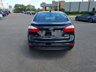 Ford Fiesta 2017 SE 4dr Sedan