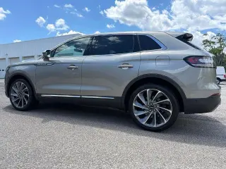 Lincoln Nautilus 2023 AWD Reserve 4dr SUV