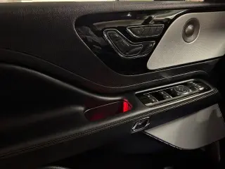 Lincoln Aviator 2022 AWD Reserve 4dr SUV