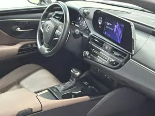 Lexus ES 250 2023 AWD 4dr Sedan