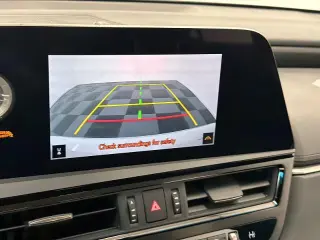 Lexus ES 250 2023 AWD 4dr Sedan