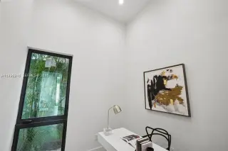 Propiedad en alquiler con 4 habitaciones y 2 baños en Miami