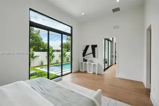 Propiedad en alquiler con 4 habitaciones y 2 baños en Miami