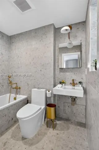 Propiedad en alquiler con 4 habitaciones y 3 baños en North Miami