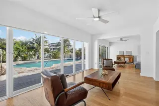 Propiedad en alquiler con 4 habitaciones y 3 baños en North Miami