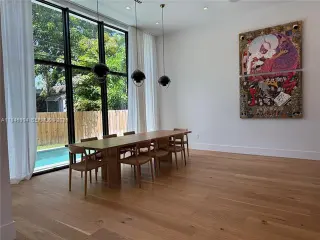 Propiedad en alquiler con 5 habitaciones y 5 baños en Miami