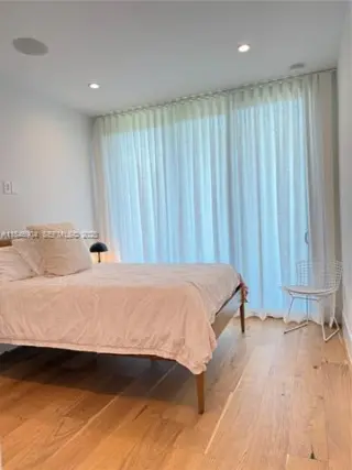 Propiedad en alquiler con 5 habitaciones y 5 baños en Miami