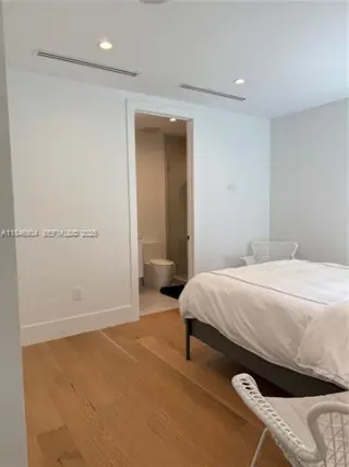 Propiedad en alquiler con 5 habitaciones y 5 baños en Miami