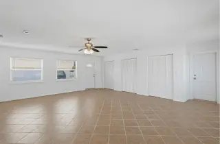 Propiedad en alquiler con 3 habitaciones y 1.5 baños en Treasure Island