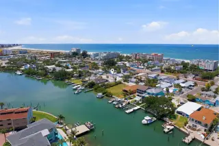 Propiedad en alquiler con 3 habitaciones y 1.5 baños en Treasure Island
